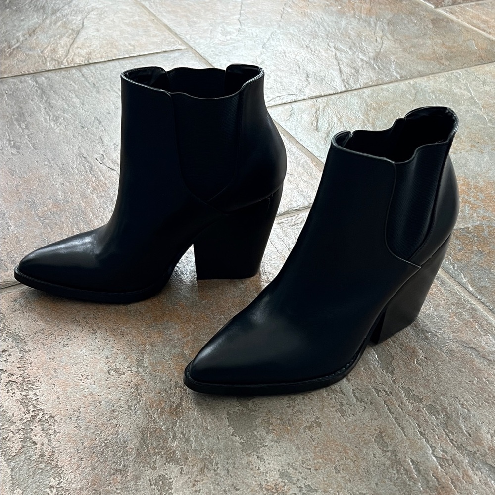 BP Lex Black Leather Bootie size 10
